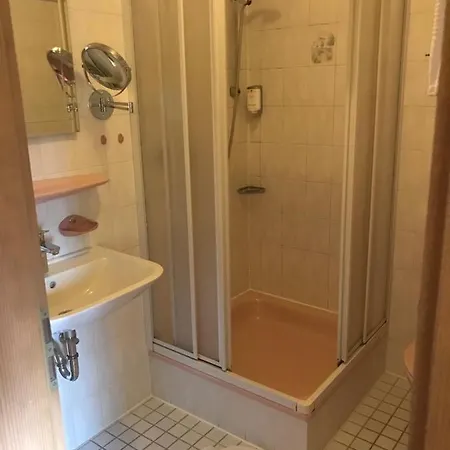 Zur Schmiede 2* アルスフェルト