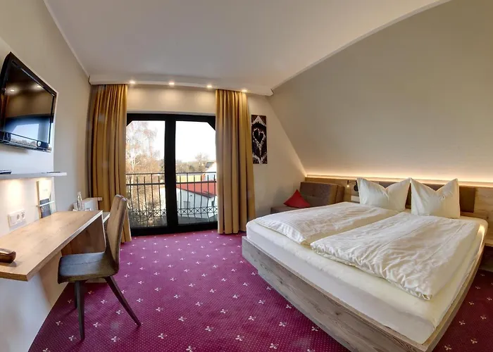 Hotel Zur Schmiede 2*